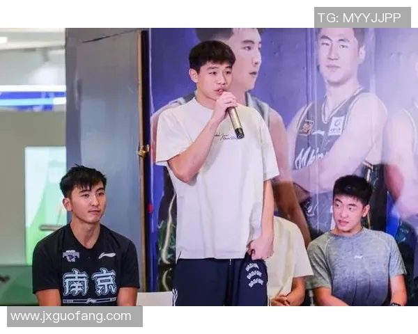 南京同曦迎战佛罗里达州球队期待精彩对决展现篮球魅力与激情